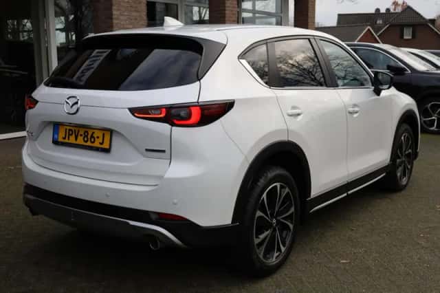 Mazda CX-5 (2023) thumbnail 3