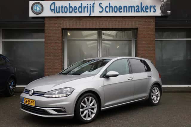 Volkswagen Golf (2018) thumbnail 1