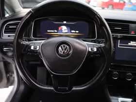 Volkswagen Golf (2018) thumbnail 14