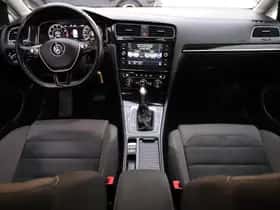Volkswagen Golf (2018) thumbnail 5