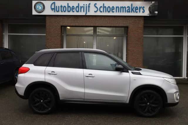 Suzuki Vitara (2018) thumbnail 2