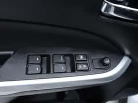 Suzuki Vitara (2018) thumbnail 23