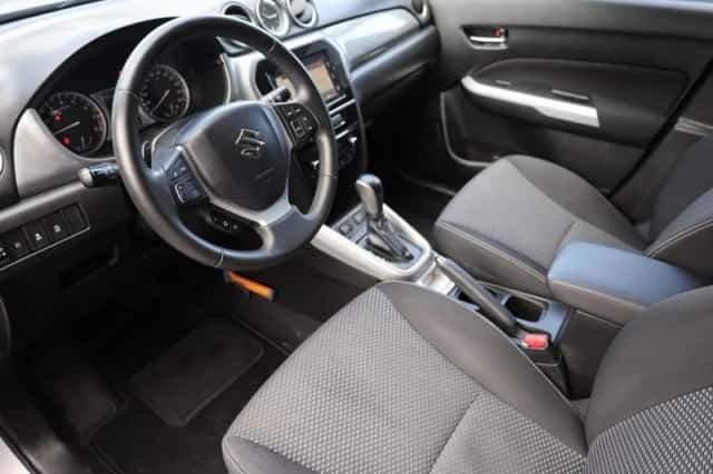 Suzuki Vitara (2018) thumbnail 4