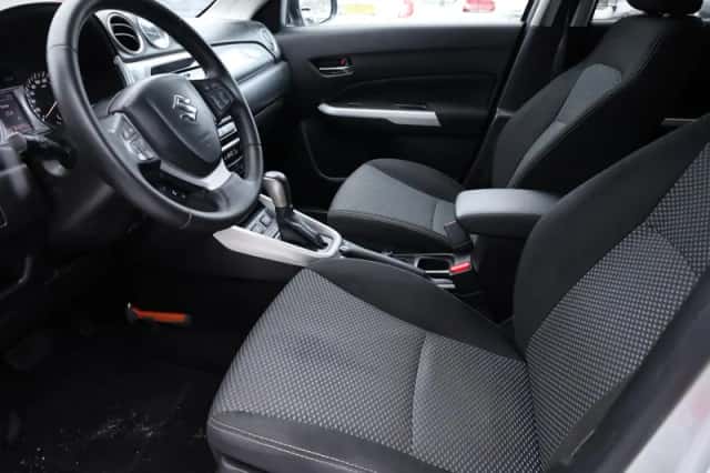 Suzuki Vitara (2018) thumbnail 5