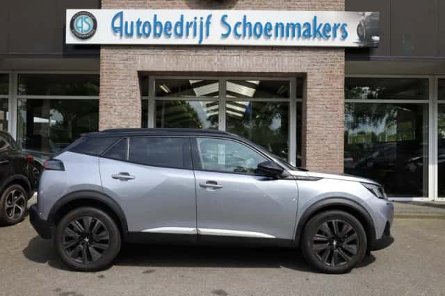 Peugeot 2008 (2021) thumbnail 2