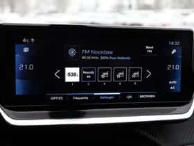 Peugeot 2008 (2021) thumbnail 14