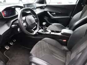 Peugeot 2008 (2021) thumbnail 4