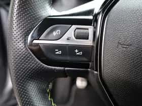 Peugeot 2008 (2021) thumbnail 10