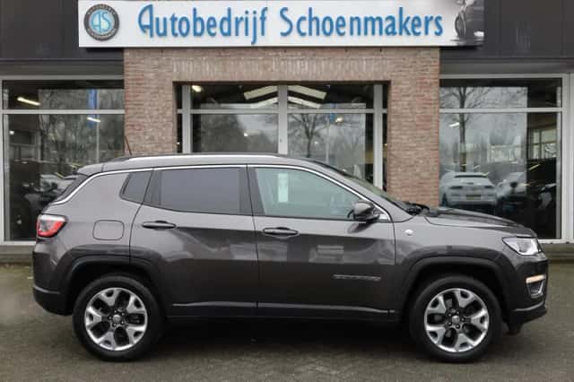 Jeep Compass (2017) thumbnail 2