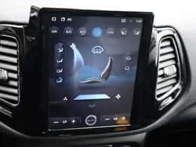 Jeep Compass (2017) thumbnail 24