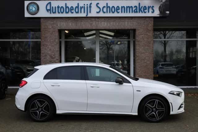 Mercedes-Benz A-Klasse (2021) thumbnail 2