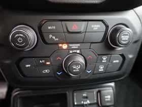 Jeep Renegade (2018) thumbnail 15
