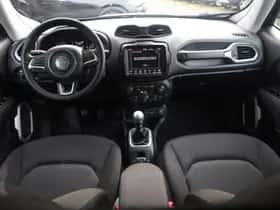 Jeep Renegade (2018) thumbnail 4