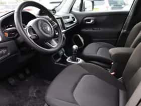 Jeep Renegade (2018) thumbnail 5