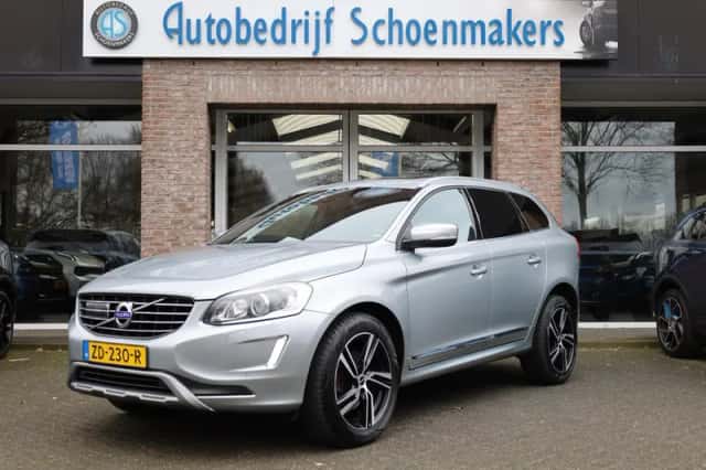 Volvo XC60 (2015) thumbnail 1