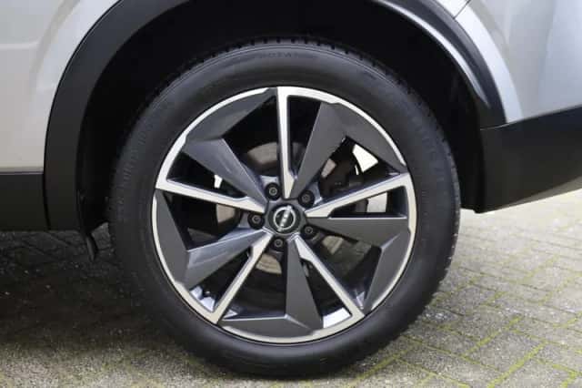 Nissan Qashqai (2024) thumbnail 4