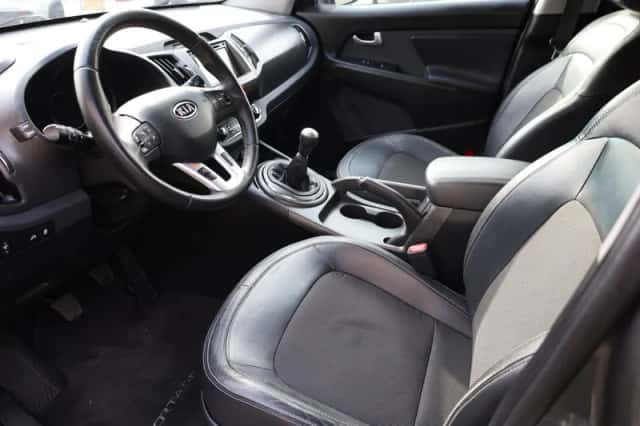 Kia Sportage (2010) thumbnail 5