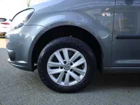 Volkswagen Caddy (2012) thumbnail 2