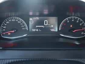 Peugeot 2008 (2021) thumbnail 12