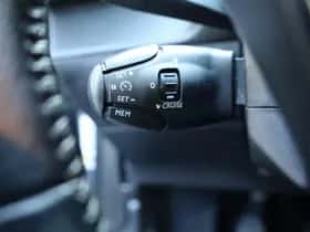Peugeot 2008 (2021) thumbnail 13
