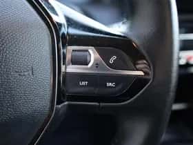 Peugeot 2008 (2021) thumbnail 16