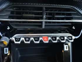 Peugeot 2008 (2021) thumbnail 18