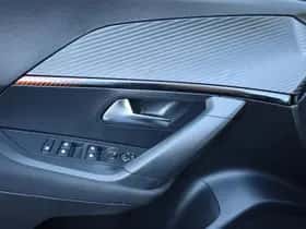 Peugeot 2008 (2021) thumbnail 19
