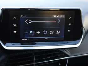 Peugeot 2008 (2021) thumbnail 24