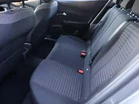Peugeot 2008 (2021) thumbnail 6
