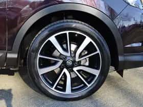 Nissan Qashqai (2016) thumbnail 4