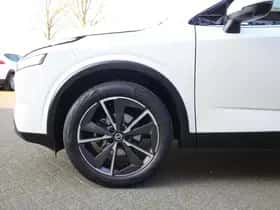 Nissan Qashqai (2022) thumbnail 4