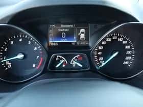Ford Kuga (2016) thumbnail 16