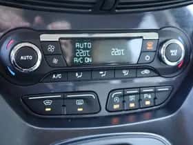 Ford Kuga (2016) thumbnail 19