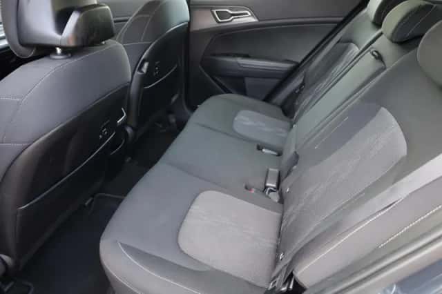 Kia Sportage (2022) thumbnail 6