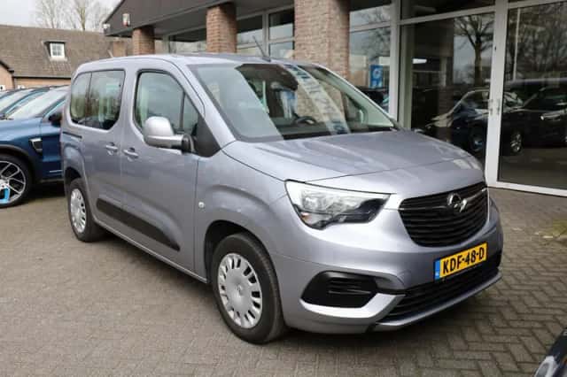 Opel Combo Life (2020) thumbnail 3
