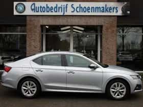 Škoda Octavia (2021) thumbnail 2