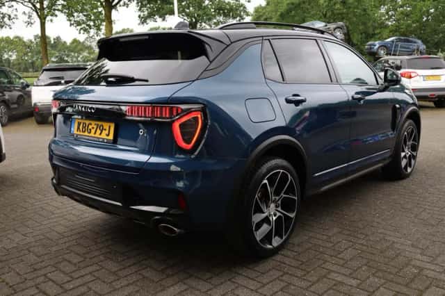 Lynk & Co 01 (2023) thumbnail 3