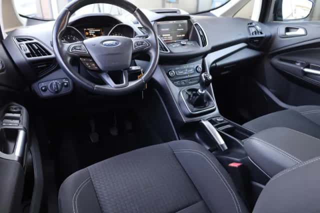 Ford Grand C-Max (2016) thumbnail 4