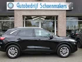 Ford Kuga (2023) thumbnail 2