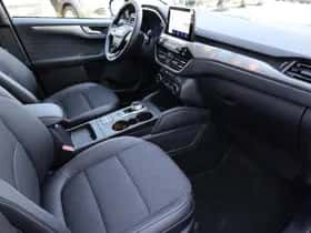Ford Kuga (2023) thumbnail 23