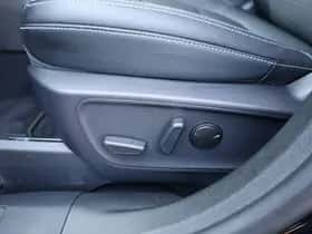 Ford Kuga (2023) thumbnail 10