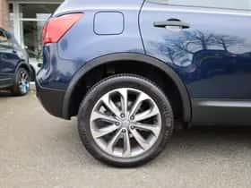 Nissan Qashqai (2009) thumbnail 2