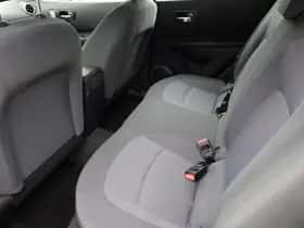 Nissan Qashqai (2009) thumbnail 6
