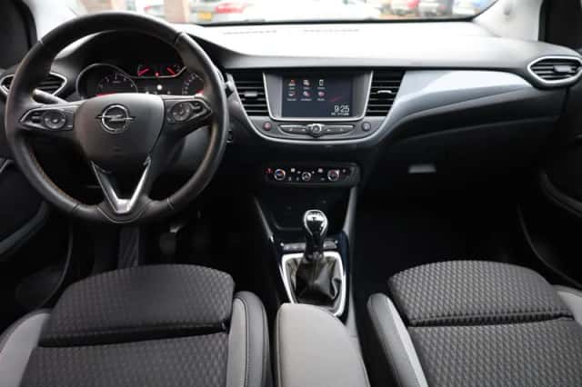 Opel Crossland X (2020) thumbnail 4