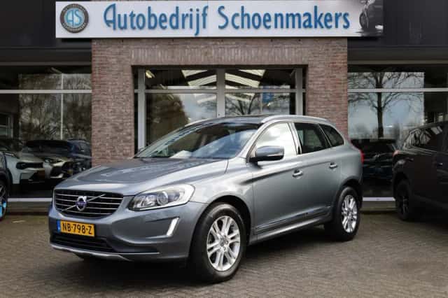 Volvo XC60 (2017) thumbnail 1