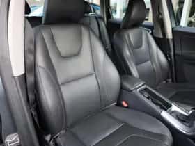 Volvo XC60 (2017) thumbnail 7
