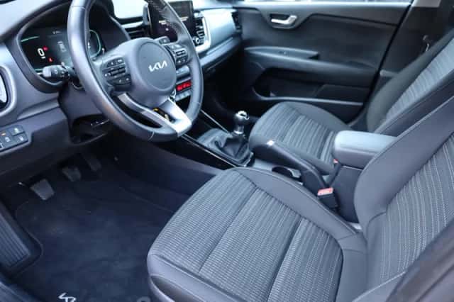 Kia Stonic (2024) thumbnail 6