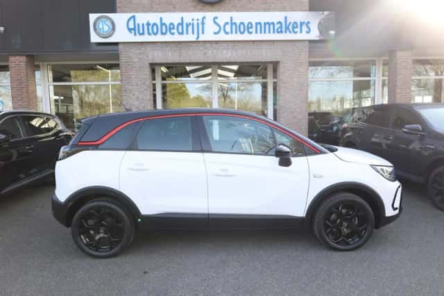 Opel Crossland (2023) thumbnail 2