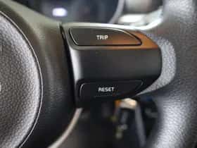 Kia Picanto (2019) thumbnail 12