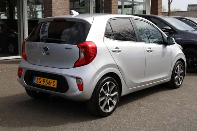 Kia Picanto (2019) thumbnail 3